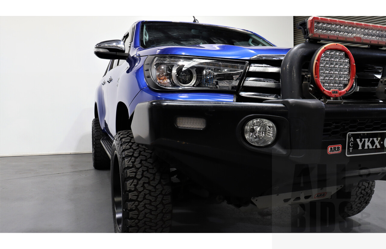 10/2015 Toyota Hilux SR5 (4x4) GUN126R Dual Cab Utility Blue 2.8L