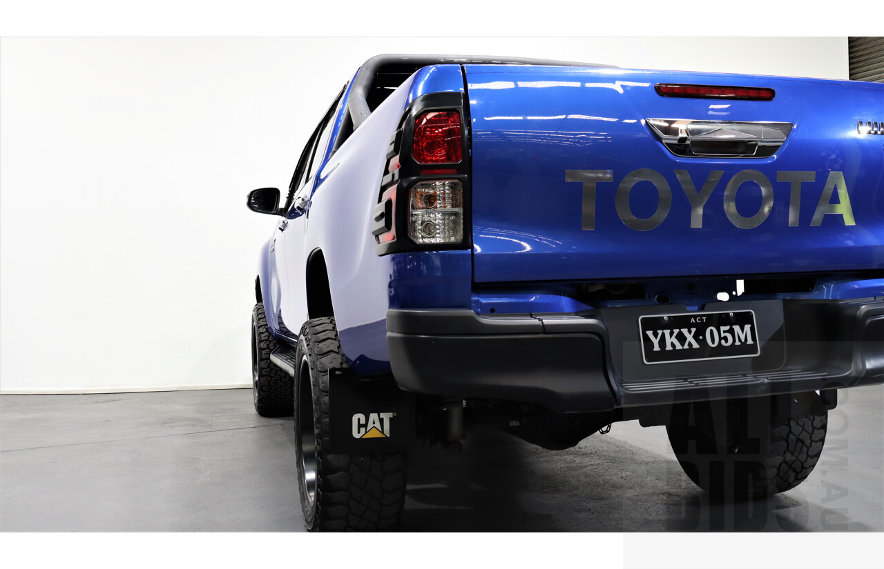 10/2015 Toyota Hilux SR5 (4x4) GUN126R Dual Cab Utility Blue 2.8L