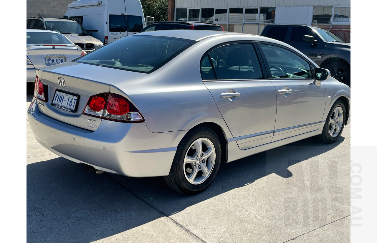 10/2010 Honda Civic Limited Edition MY10 4d Sedan Silver 1.8L