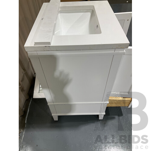 OVE (2200534) Aveline Vanity 22 Inch With Mirror - ORP $299.99