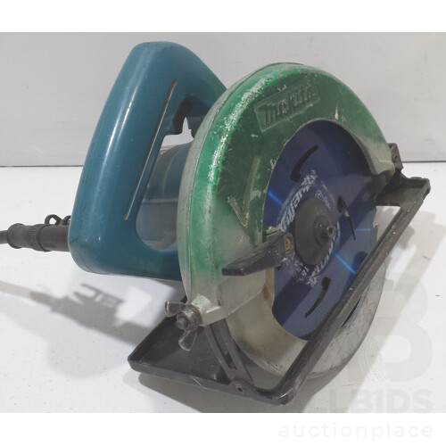 Makita Circular Saw 5806B