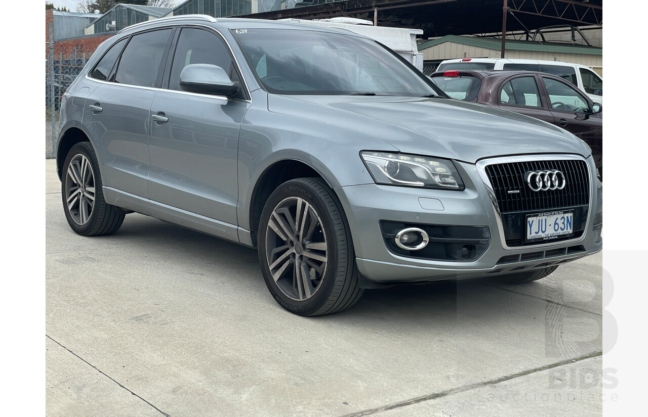 1/2010 Audi Q5 3.0 TDI Quattro 8R MY10 4d Wagon Grey 3.0L