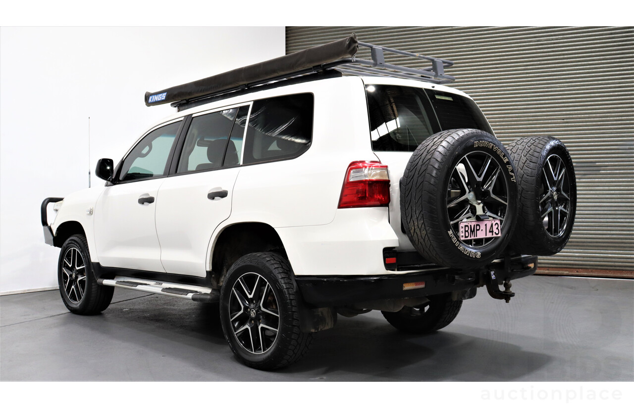2/2013 Toyota Landcruiser GX (4x4) VDJ200R MY13 4d Wagon White 4.5L