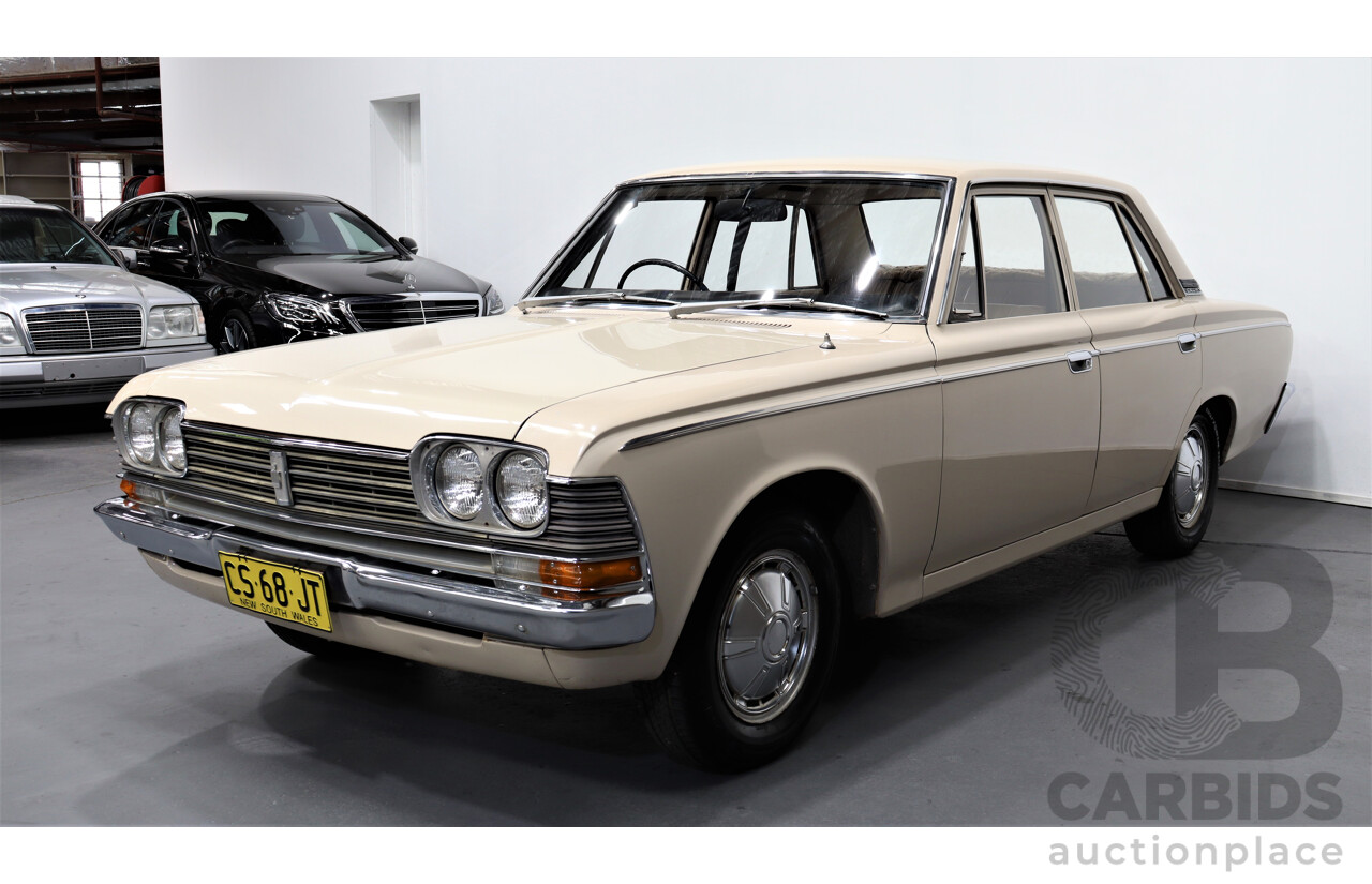 1/1968 Toyota Crown 6 Seater 4d Sedan Beige 2.0L