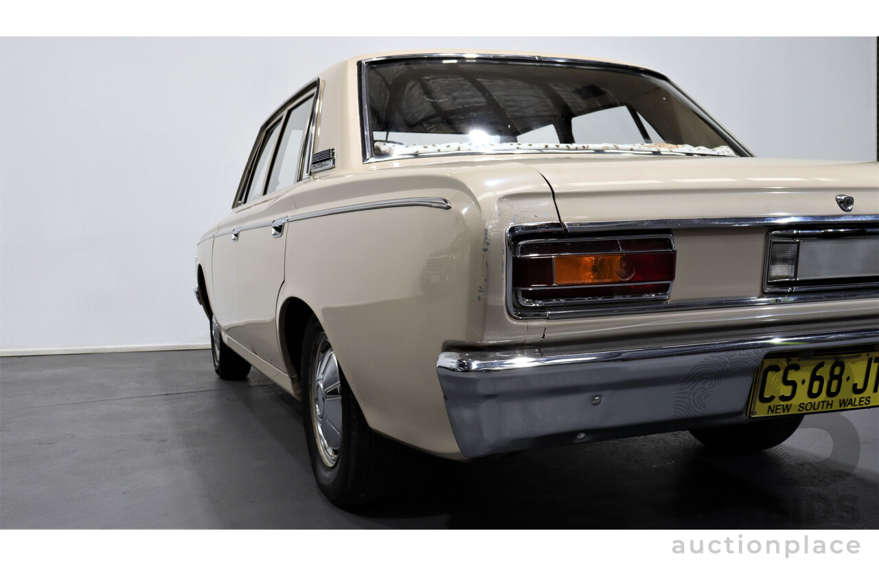 1/1968 Toyota Crown 6 Seater 4d Sedan Beige 2.0L