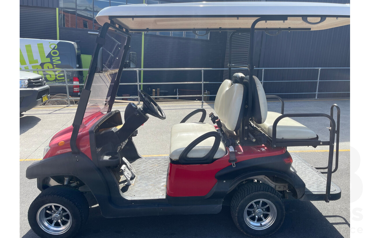 2015 EMC Vantage Electric Cart