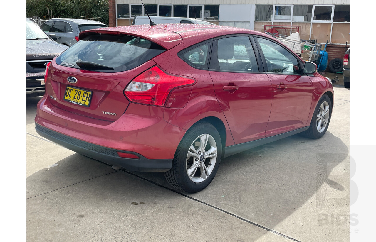 10/2012 Ford Focus Trend LW 5d Hatchback Red 2.0L