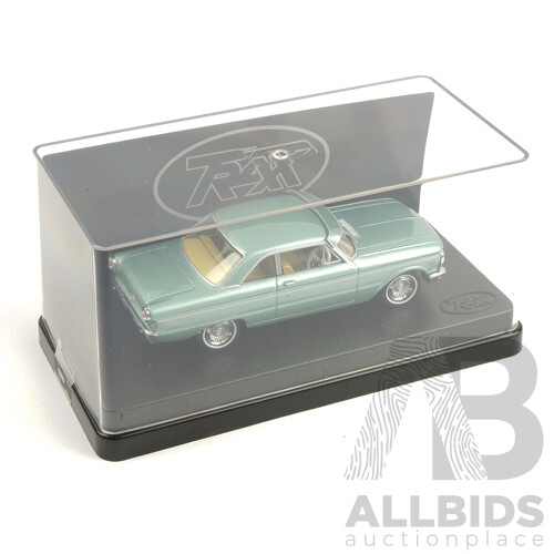 Trax 1:43 Scale Model Car, Ford XP Futura Hardtop, Green Velvet Metallic, TR51D