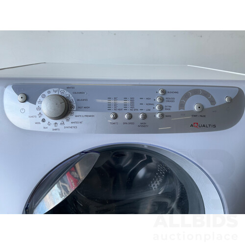 Ariston AQXL95 Frontload Washing Machine