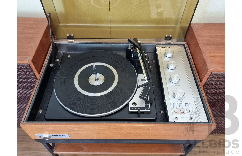 Kreisler Solid State 'Jumbo' Stereo Record Player With Speakers