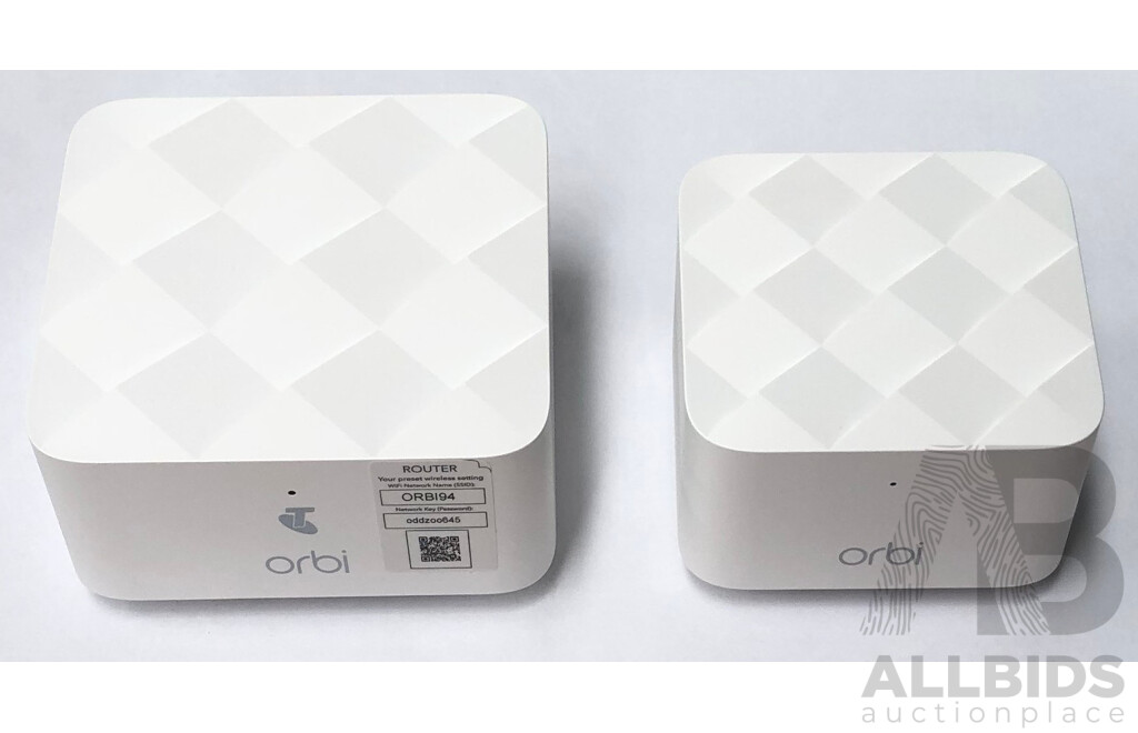 Netgear (LBR1020) Orbi 4GX Router with Orbi (RBS10) Satellite