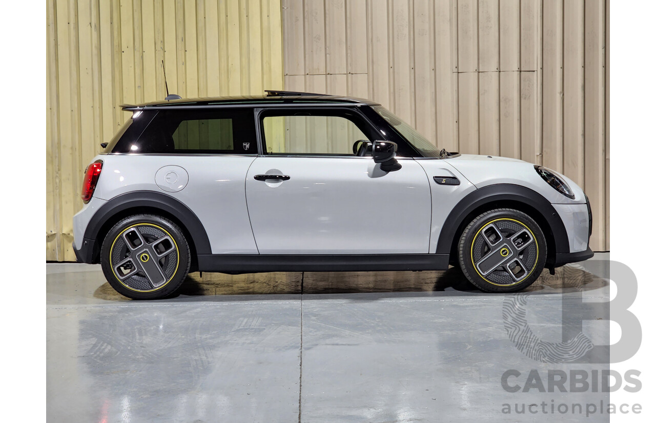 07/2021 Mini Cooper F56 LCI-2 SE MINI Yours White Silver Metallic 2d Hatch - Dedicated Electric