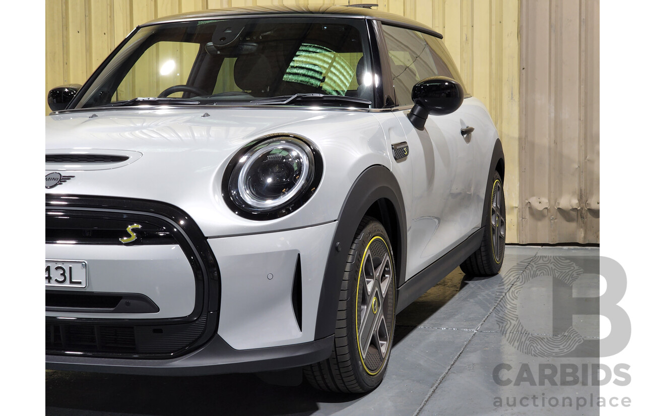 07/2021 Mini Cooper F56 LCI-2 SE MINI Yours White Silver Metallic 2d Hatch - Dedicated Electric