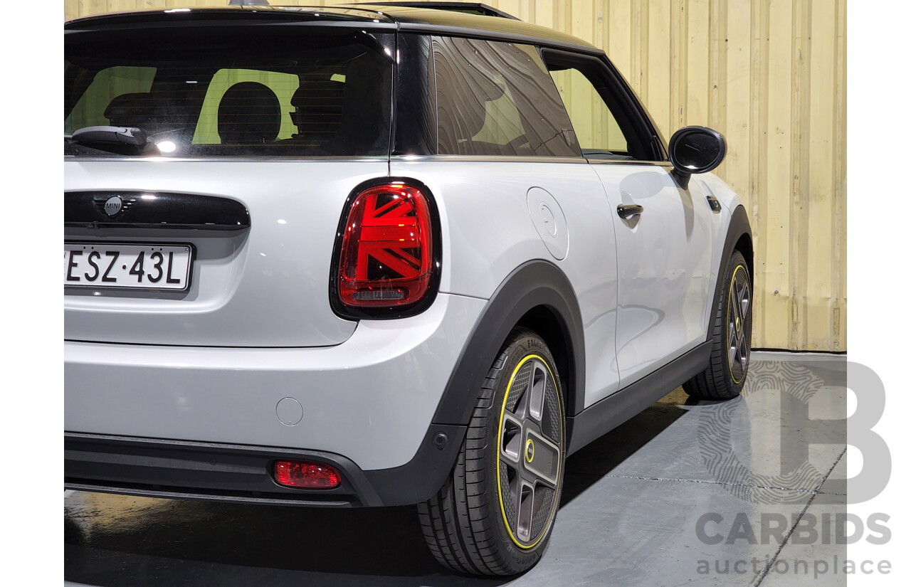 07/2021 Mini Cooper F56 LCI-2 SE MINI Yours White Silver Metallic 2d Hatch - Dedicated Electric