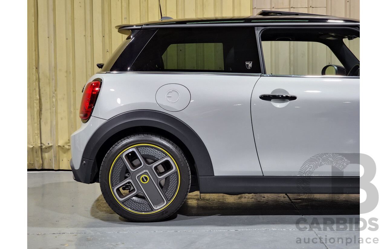 07/2021 Mini Cooper F56 LCI-2 SE MINI Yours White Silver Metallic 2d Hatch - Dedicated Electric