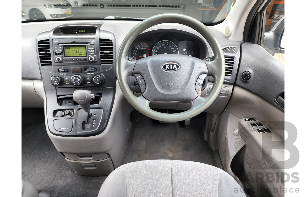 11/2011 Kia Carnival S VQ MY11 4d Wagon Silver 2.7L