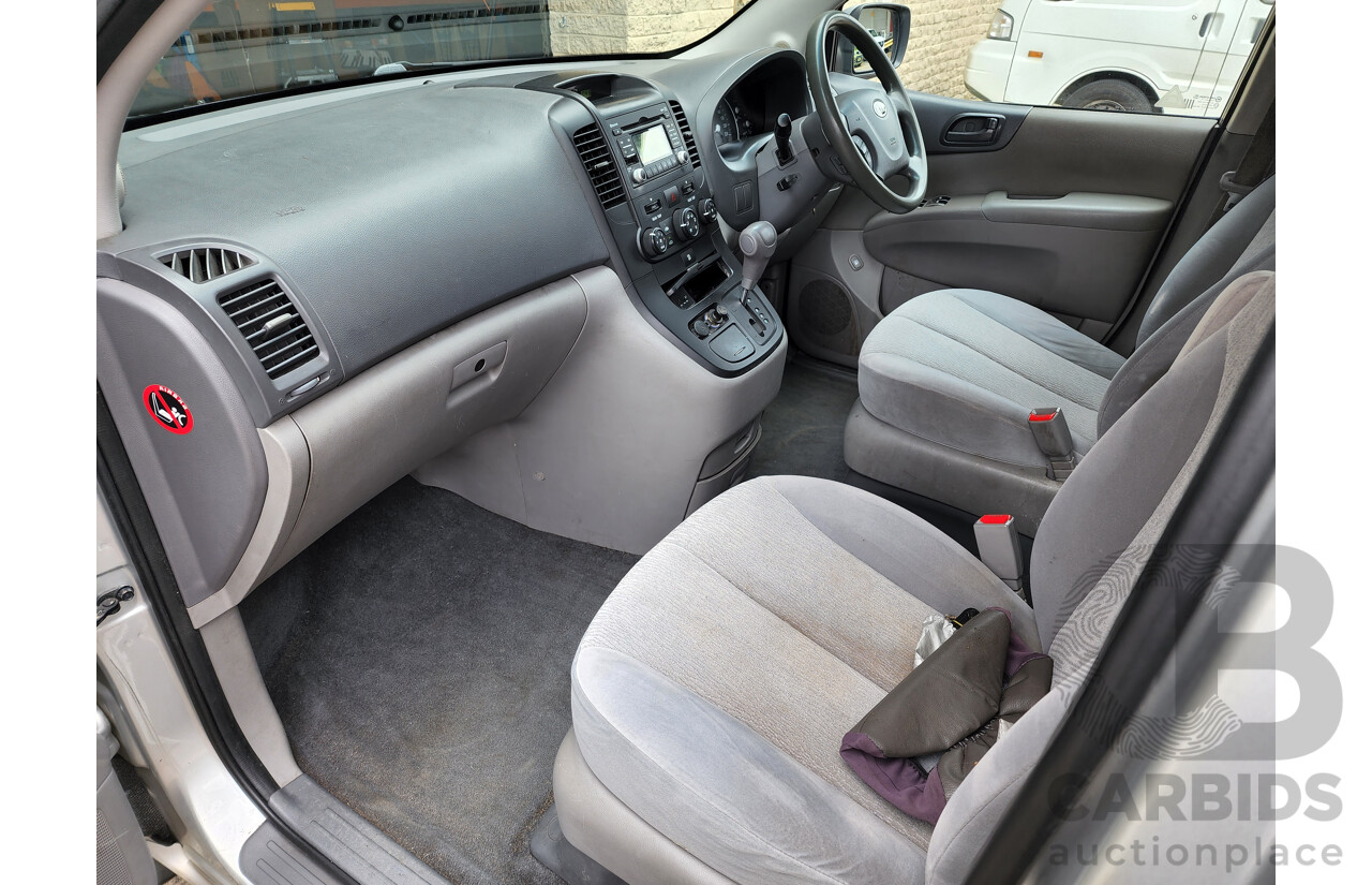 11/2011 Kia Carnival S VQ MY11 4d Wagon Silver 2.7L