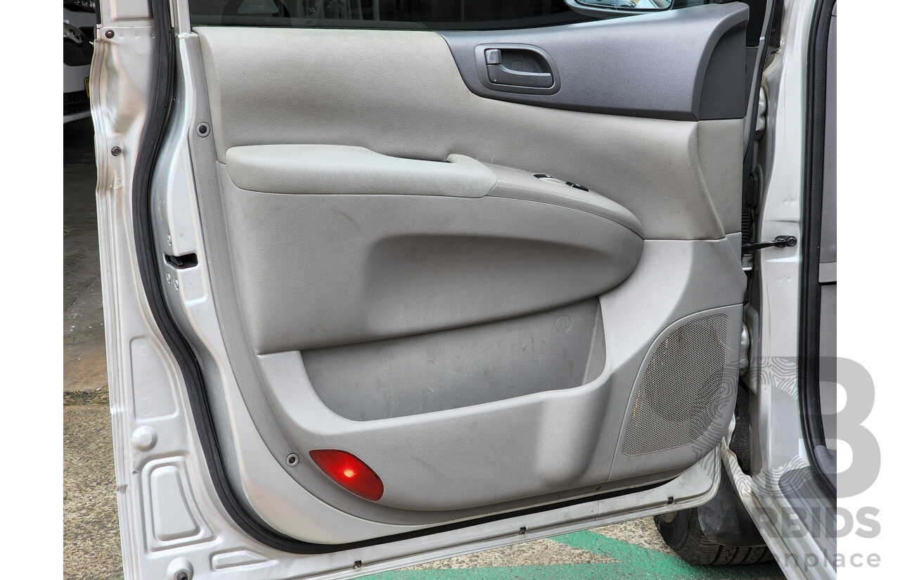 11/2011 Kia Carnival S VQ MY11 4d Wagon Silver 2.7L