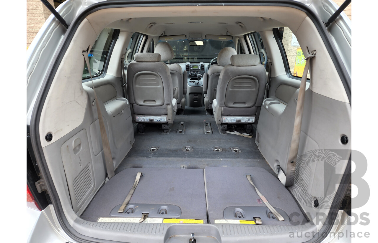 11/2011 Kia Carnival S VQ MY11 4d Wagon Silver 2.7L