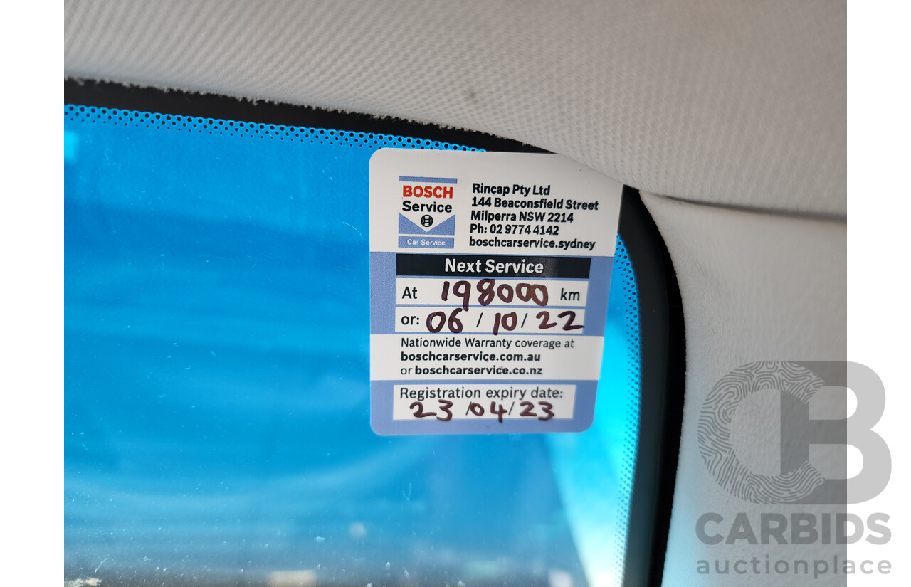 11/2011 Kia Carnival S VQ MY11 4d Wagon Silver 2.7L