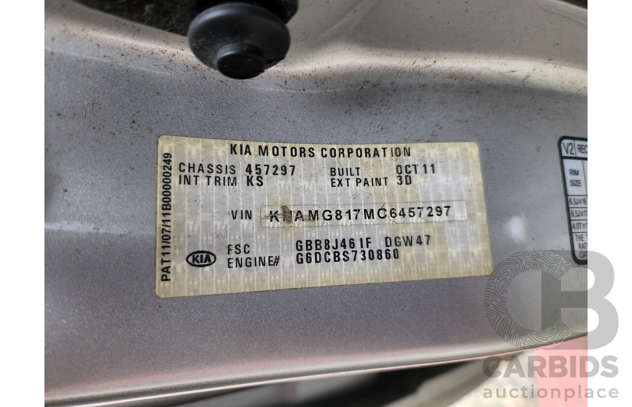 11/2011 Kia Carnival S VQ MY11 4d Wagon Silver 2.7L