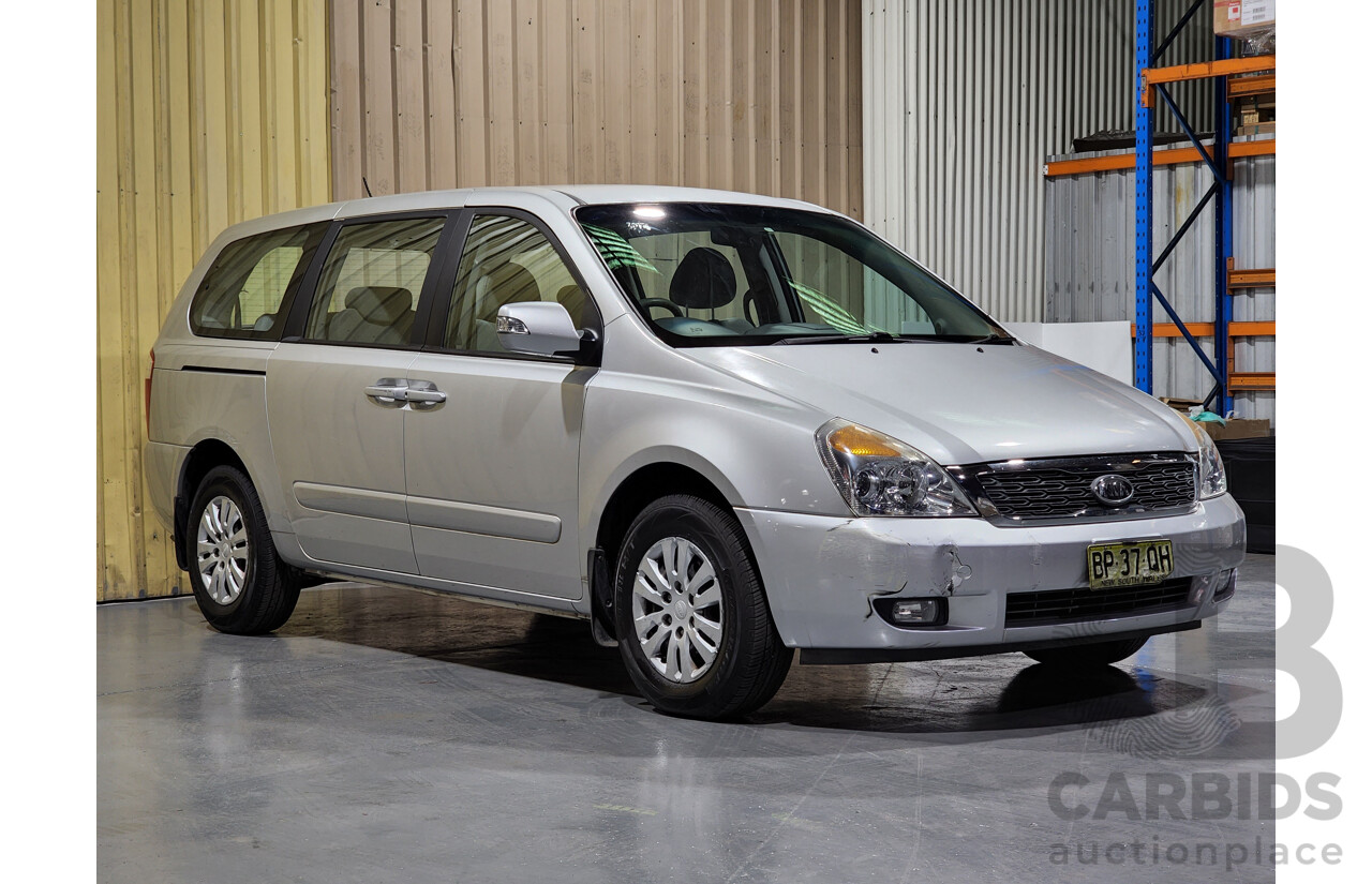 11/2011 Kia Carnival S VQ MY11 4d Wagon Silver 2.7L