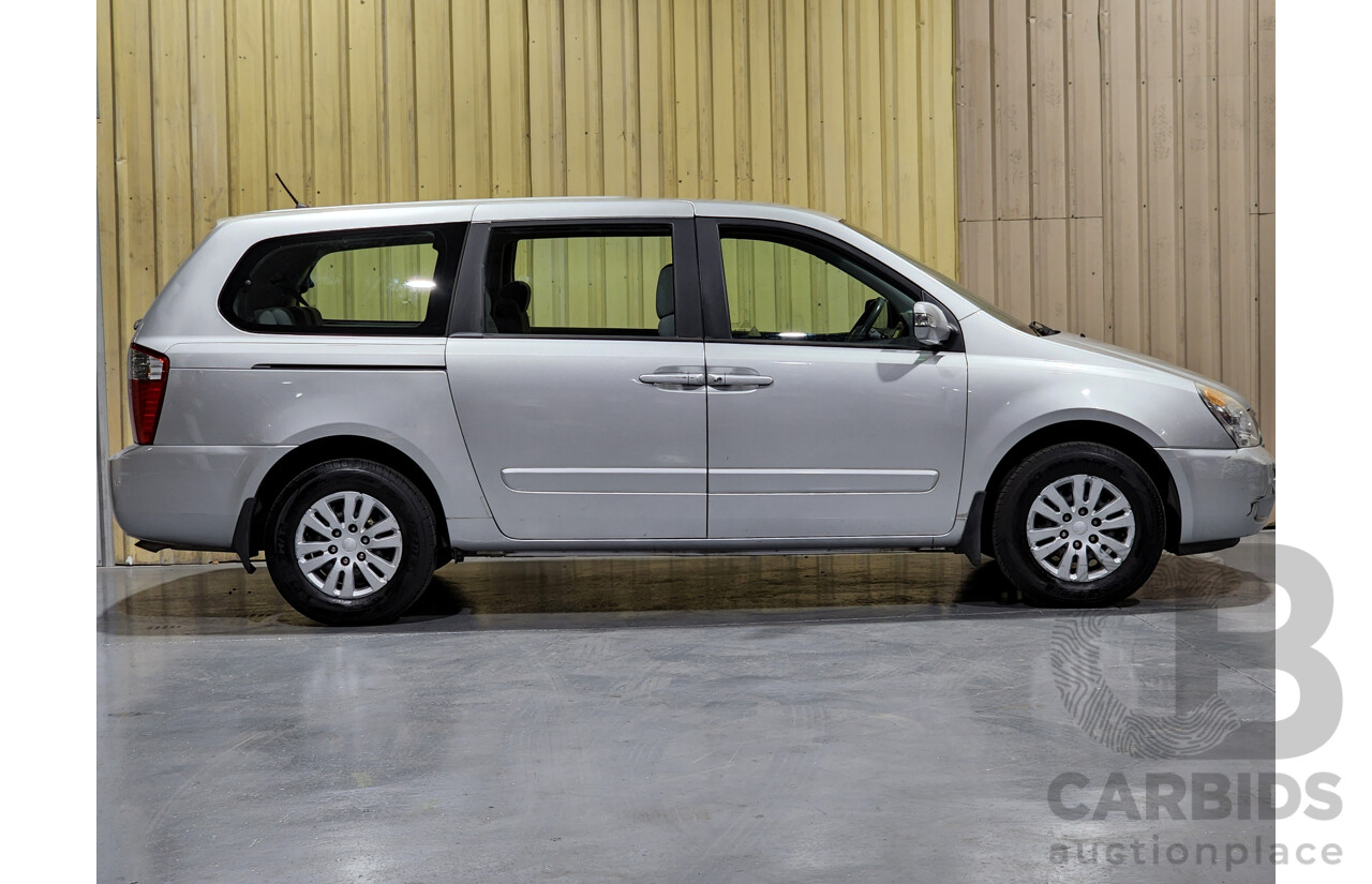 11/2011 Kia Carnival S VQ MY11 4d Wagon Silver 2.7L