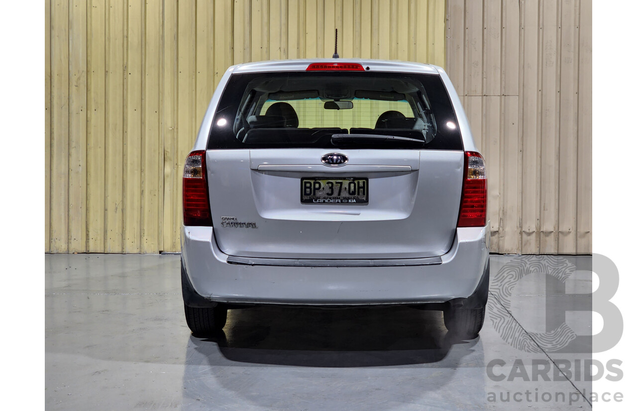 11/2011 Kia Carnival S VQ MY11 4d Wagon Silver 2.7L