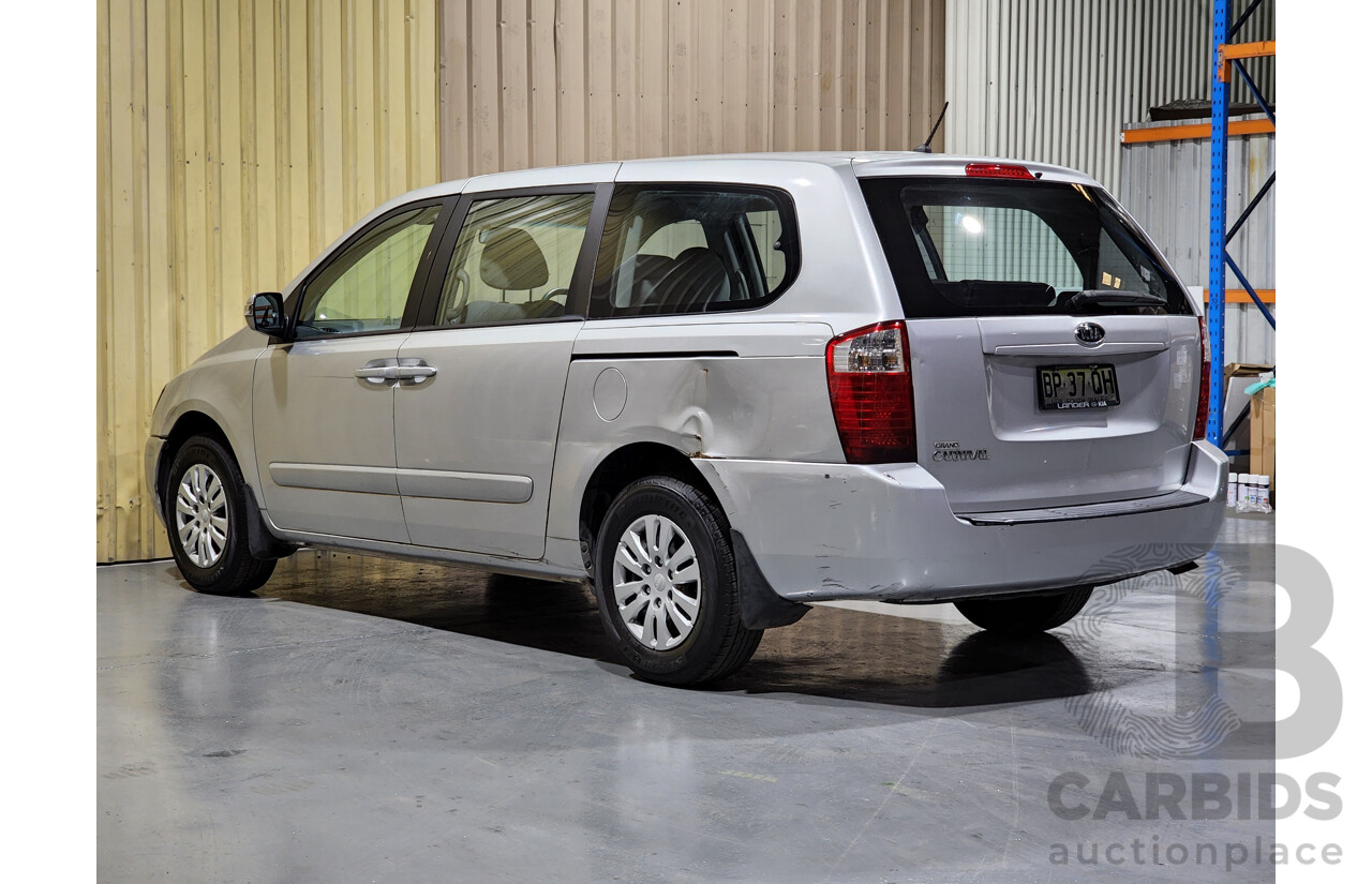 11/2011 Kia Carnival S VQ MY11 4d Wagon Silver 2.7L