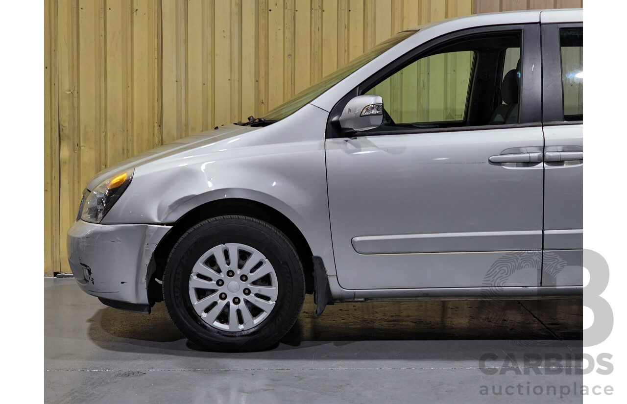 11/2011 Kia Carnival S VQ MY11 4d Wagon Silver 2.7L