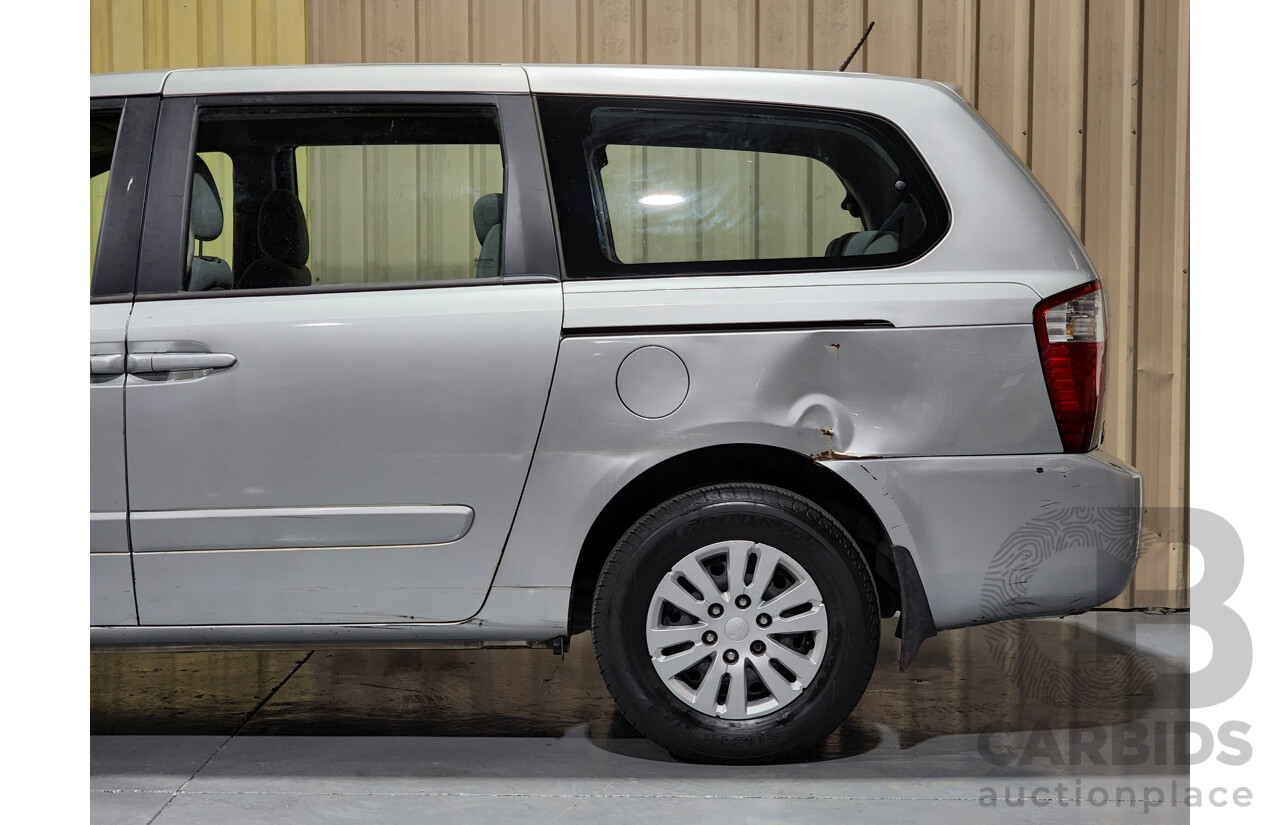 11/2011 Kia Carnival S VQ MY11 4d Wagon Silver 2.7L