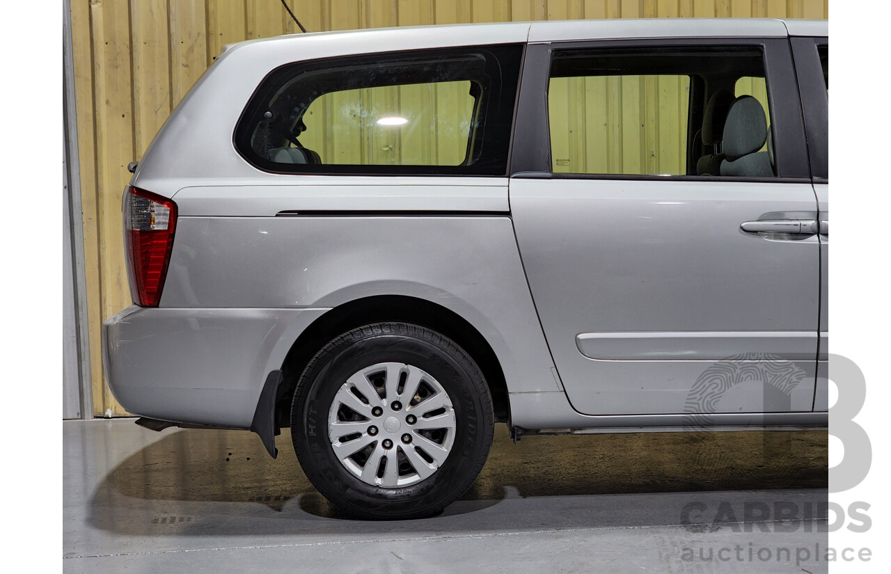 11/2011 Kia Carnival S VQ MY11 4d Wagon Silver 2.7L