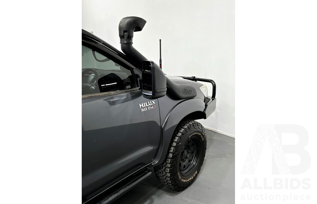 5/2013 Toyota Hilux SR5 (4x4) KUN26R MY13 Dual Cab P/Up Grey 3.0L