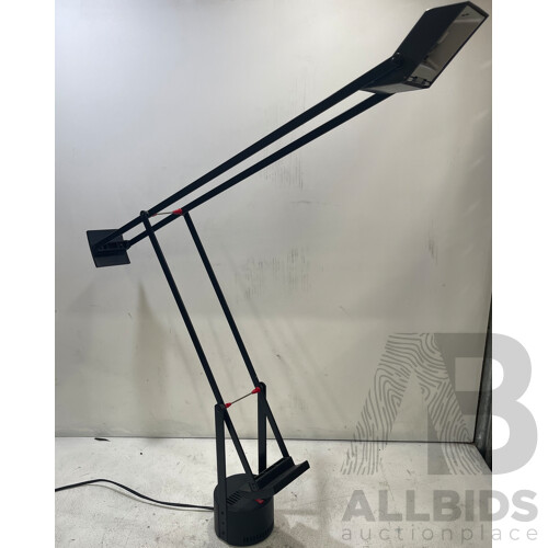 Counterbalance Desk Lamp