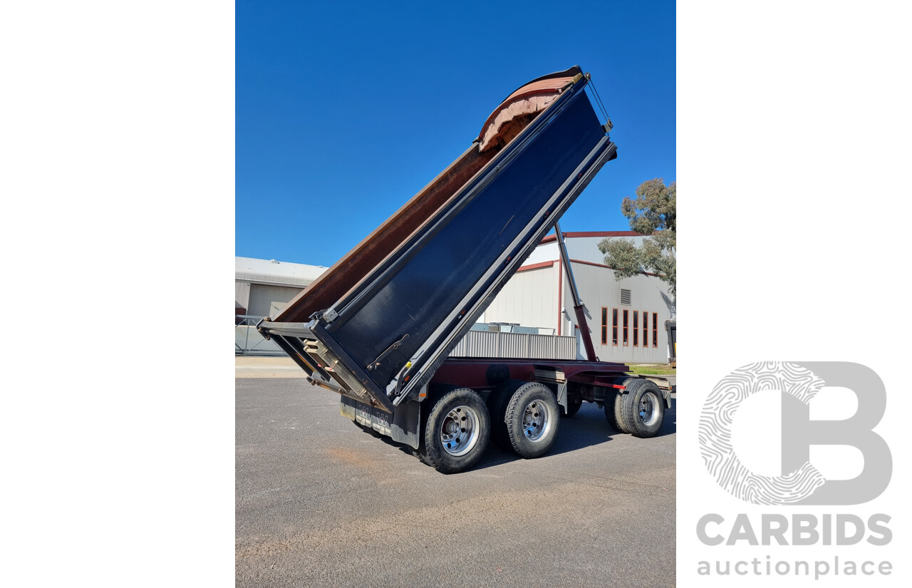 2004 Western Star Constellation Tipper Truck (5KKJAECG65PN28792) and 2009 Hercules Tri Axle Tipper (6T9T24V9790AFH159)