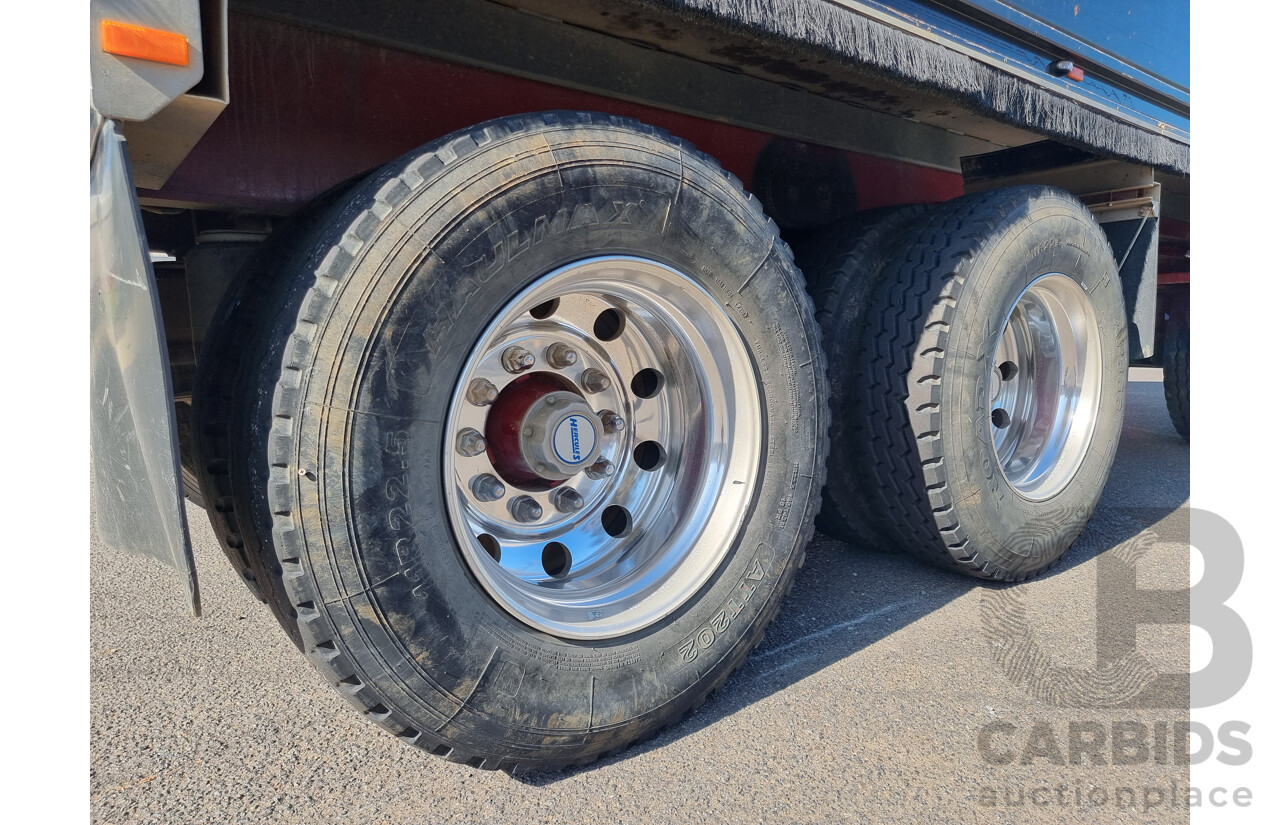 2004 Western Star Constellation Tipper Truck (5KKJAECG65PN28792) and 2009 Hercules Tri Axle Tipper (6T9T24V9790AFH159)