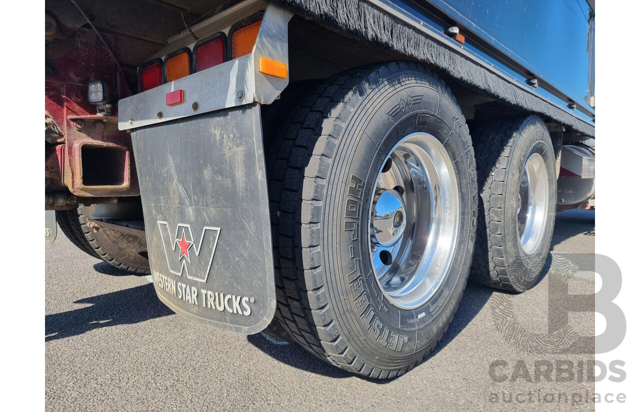 2004 Western Star Constellation Tipper Truck (5KKJAECG65PN28792) and 2009 Hercules Tri Axle Tipper (6T9T24V9790AFH159)