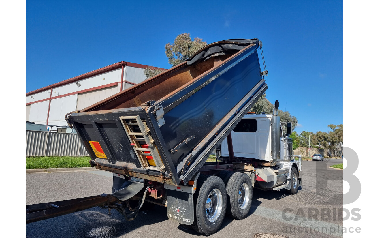 2004 Western Star Constellation Tipper Truck (5KKJAECG65PN28792) and 2009 Hercules Tri Axle Tipper (6T9T24V9790AFH159)