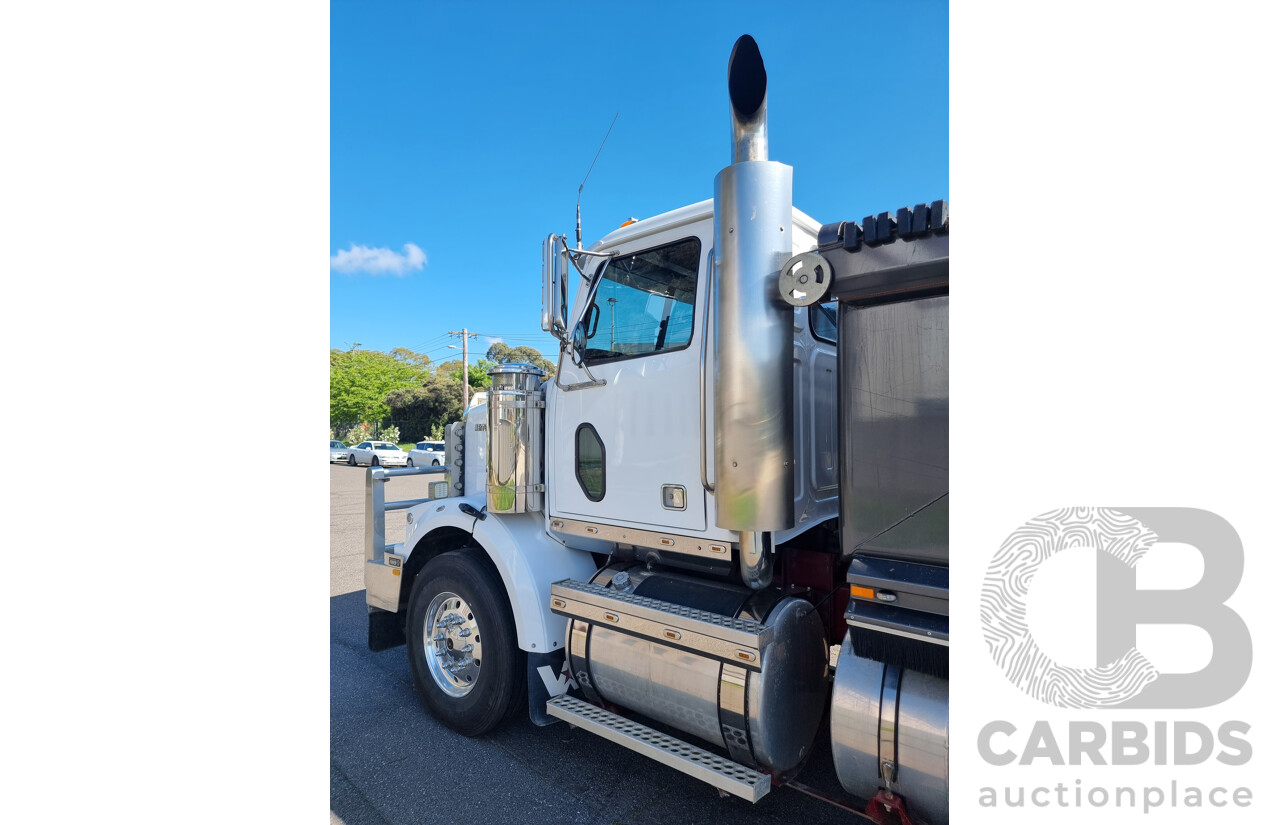 2004 Western Star Constellation Tipper Truck (5KKJAECG65PN28792) and 2009 Hercules Tri Axle Tipper (6T9T24V9790AFH159)