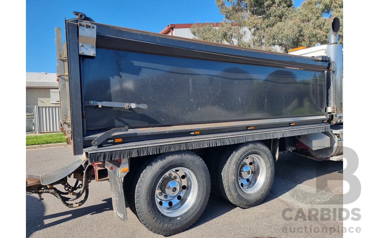 2004 Western Star Constellation Tipper Truck (5KKJAECG65PN28792) and 2009 Hercules Tri Axle Tipper (6T9T24V9790AFH159)