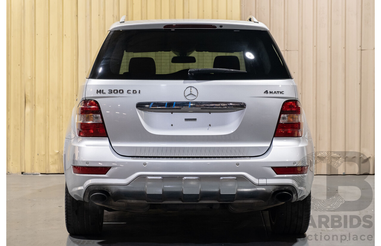 7/2010 Mercedes-Benz ML300 CDI BlueEfficency (4x4) W164 4d Wagon Iridium Silver Metallic V6 Turbo Diesel 3.0L