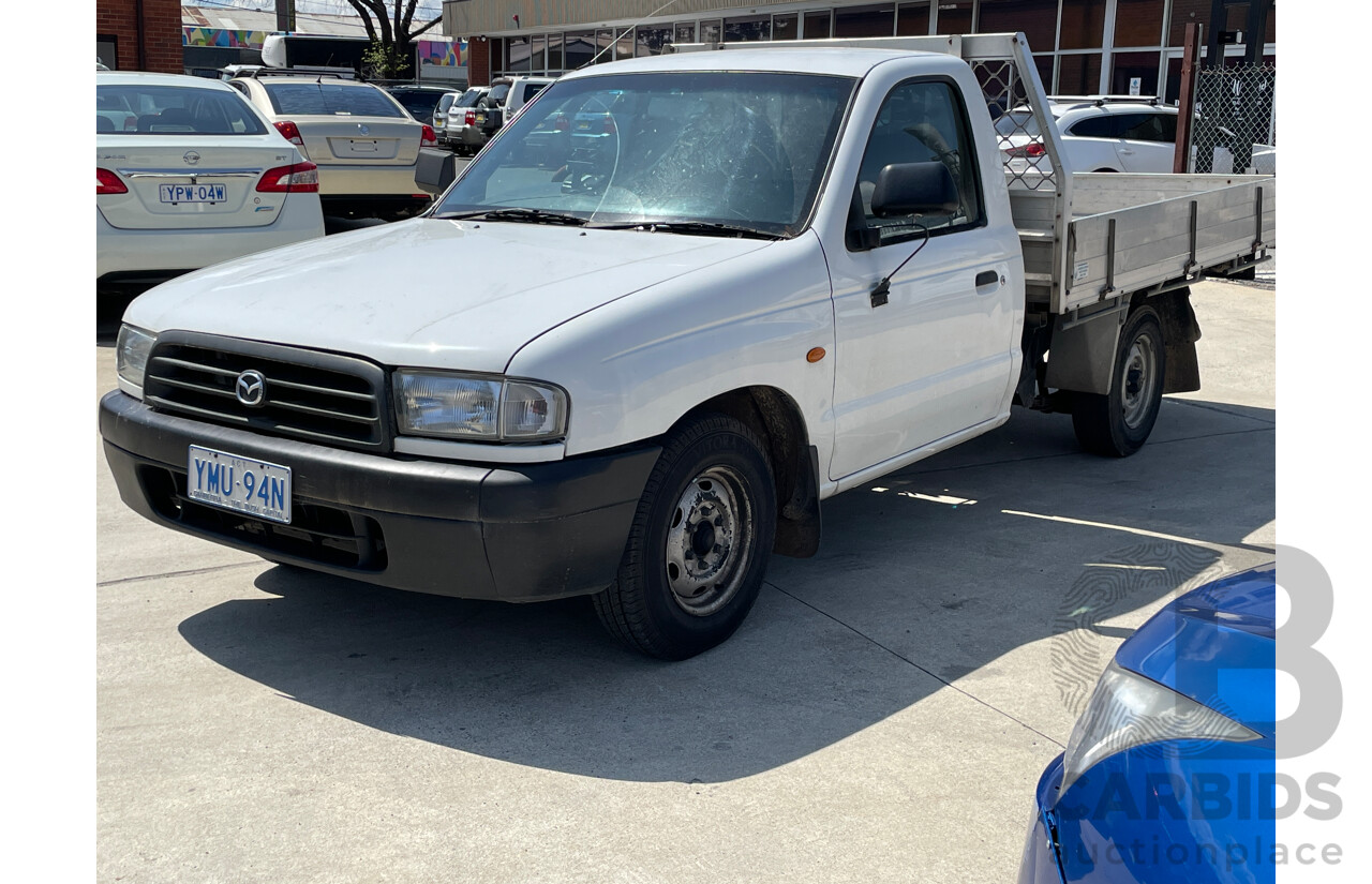 6/2002 Mazda B2600 Bravo DX  C/Chas White 2.6L