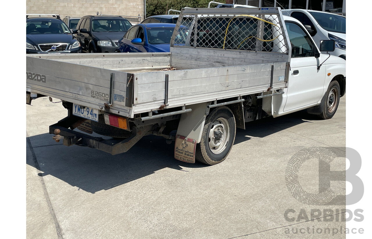 6/2002 Mazda B2600 Bravo DX  C/Chas White 2.6L