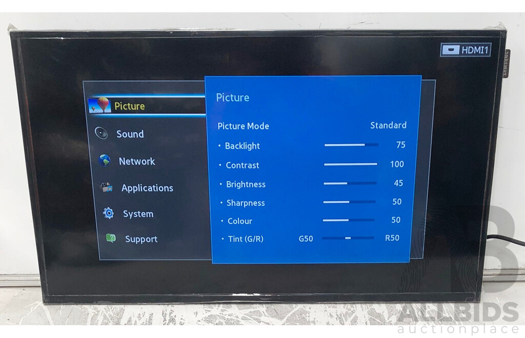Samsung (DC32E) 32-Inch Full HD Color Display Unit