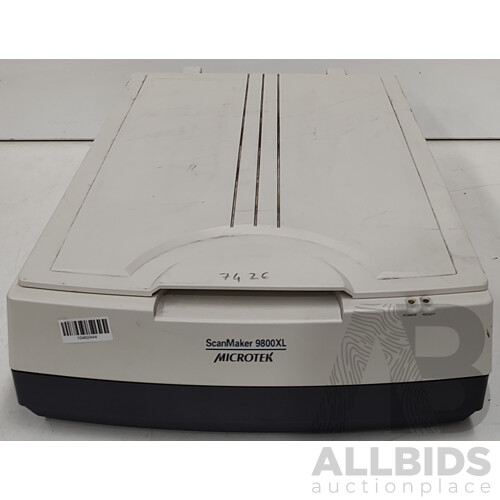 Fujitsu (9800 XL) ScanMaker Colour Flatbed Scanner