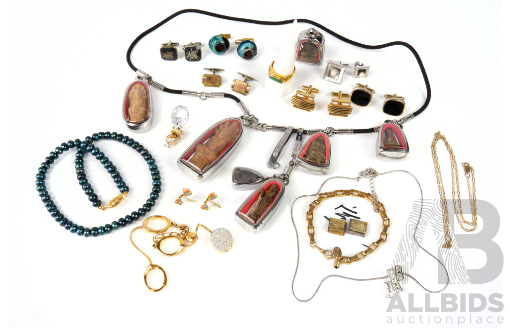 Large Collection of Costume Jewellery