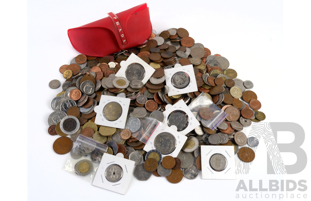 Large Collection of Australian and International Coins and Tokens