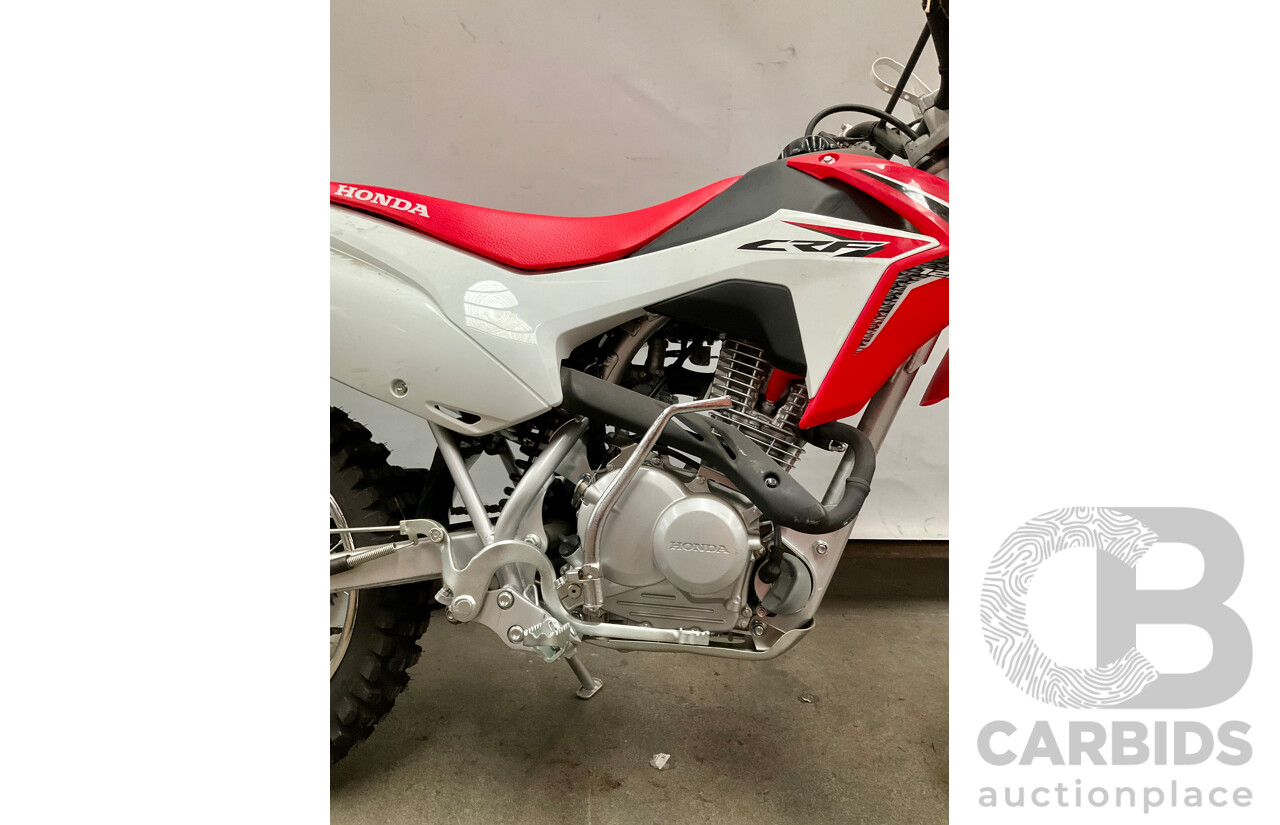 Motorcycle - Honda CRF125F 125cc - Red/White