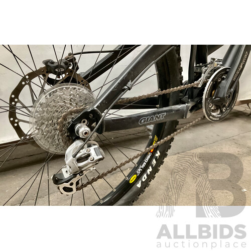 Giant Faith 1 Full Suspension Mountain Bike - Black