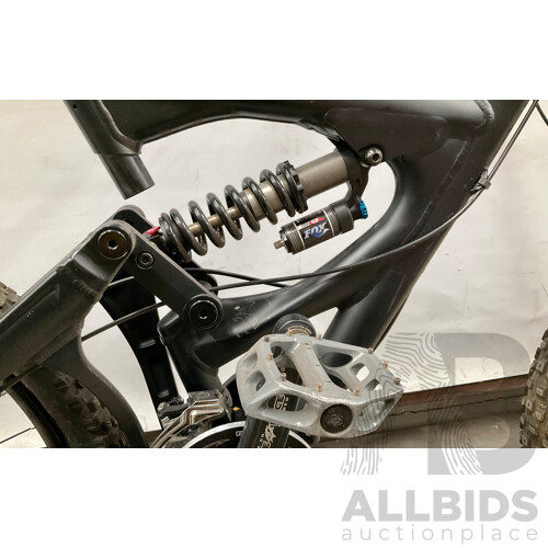 Giant Faith 1 Full Suspension Mountain Bike - Black